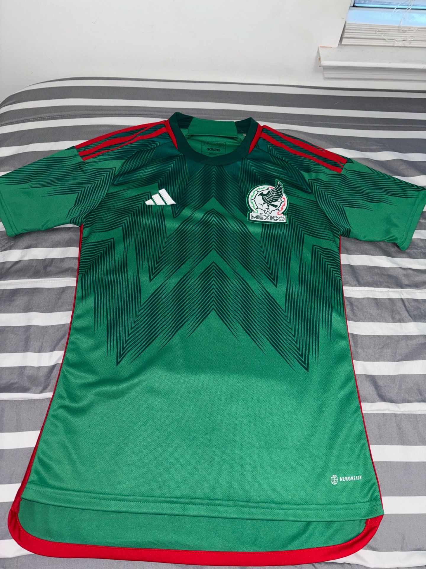 Mexico national team jersey, Men’s size small
