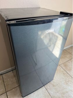 Mini fridge