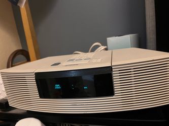 Model: Bose Wave Radio/CD (such as Model AWRC-1P) in Platinum White