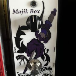 Majik Box Venom Boost. Delay And Phaser Pedals