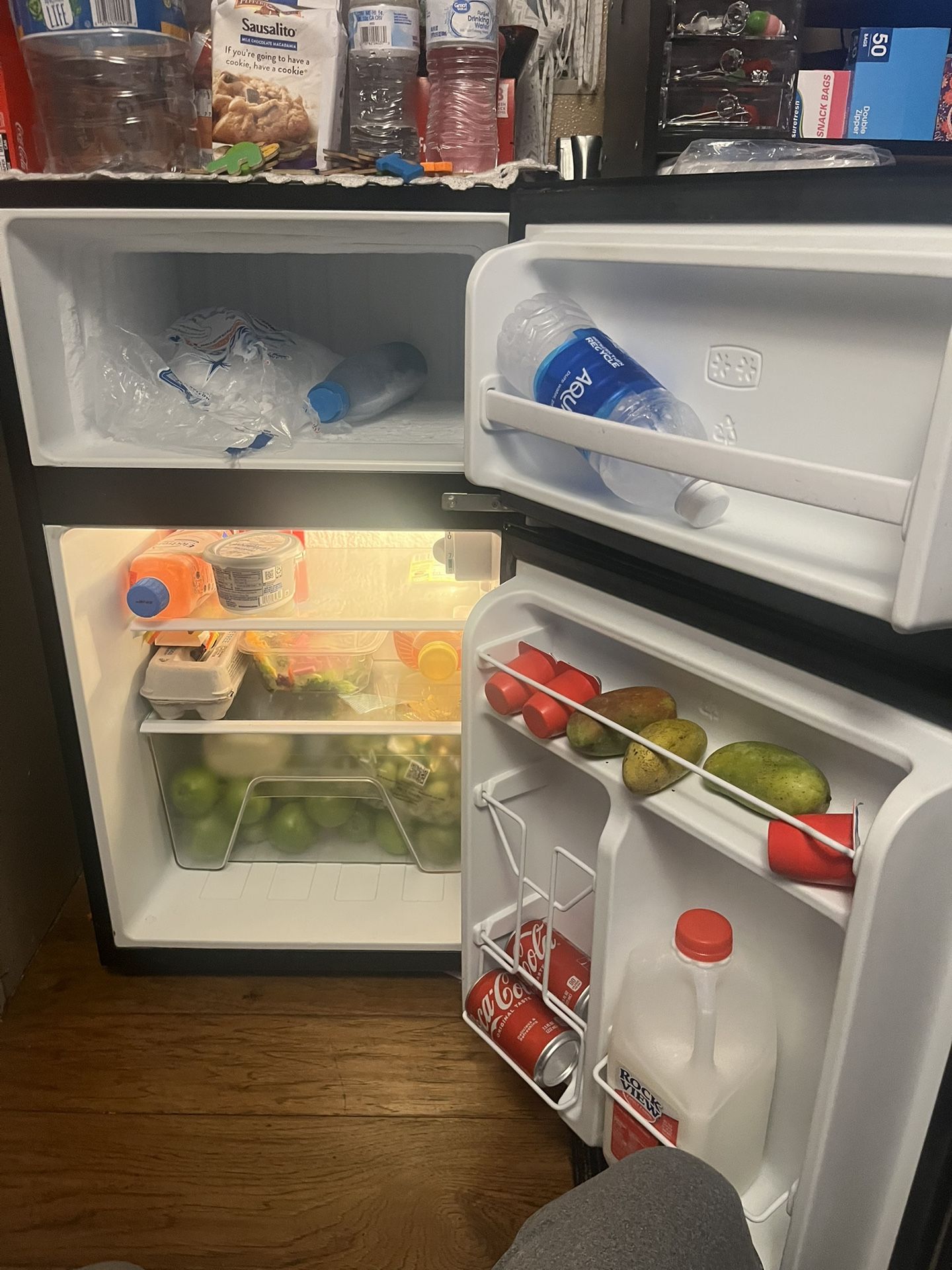 Mini Fridge $100 Great Condition