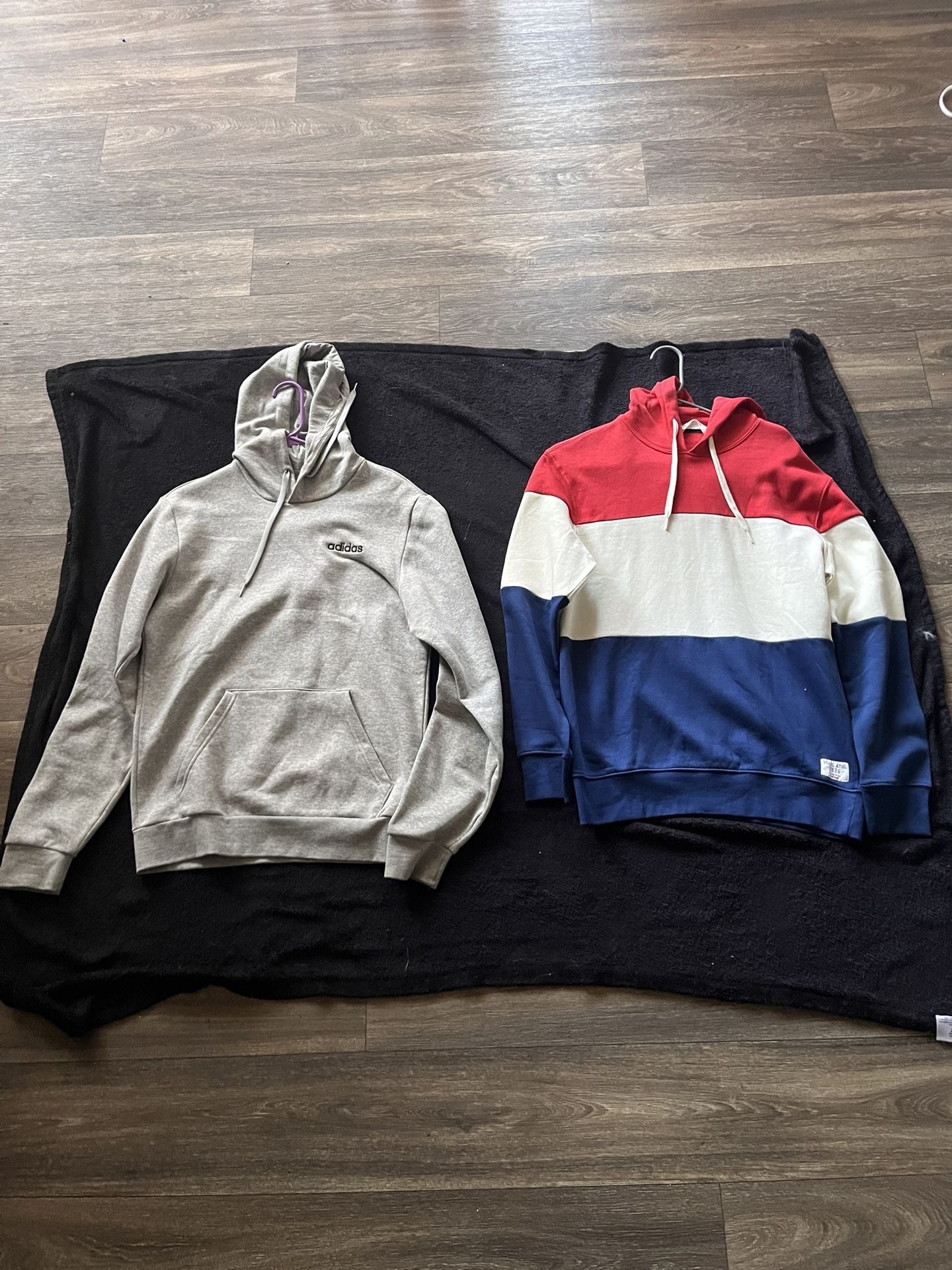 Men’s Hoodies (M)
