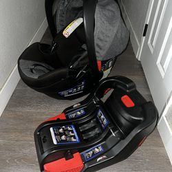 Britax B-Safe Car seat + Base
