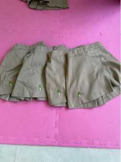 4 Pineview Preschools girls’ skorts uniform size 4T