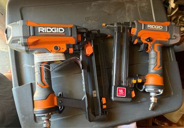 RIDGID Pneumatic Nail Gun Bundle (16G Finish & 18G Brad