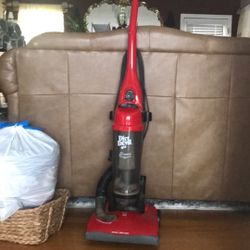 Dirt Devil Breez Vacuum