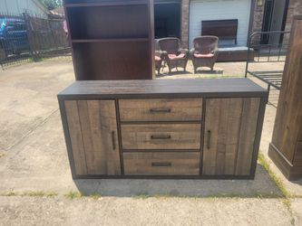 $50 BEDFRAMES N DRESSERGARAGE 12127 CORONA