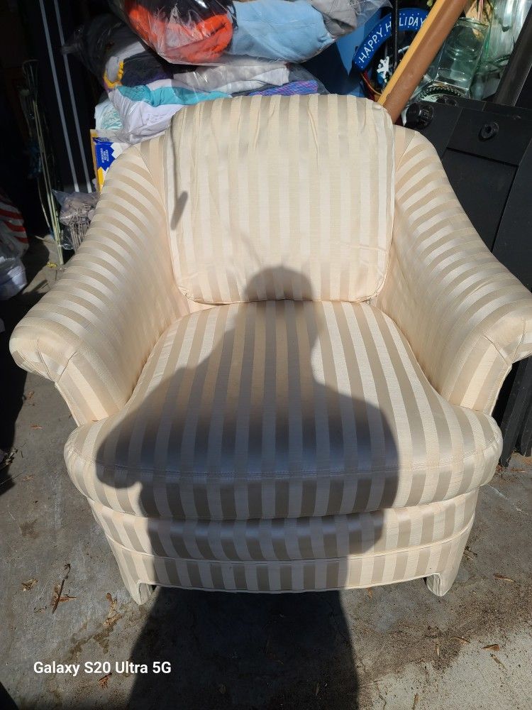 Small Area Sitting Chair Beige/Off White