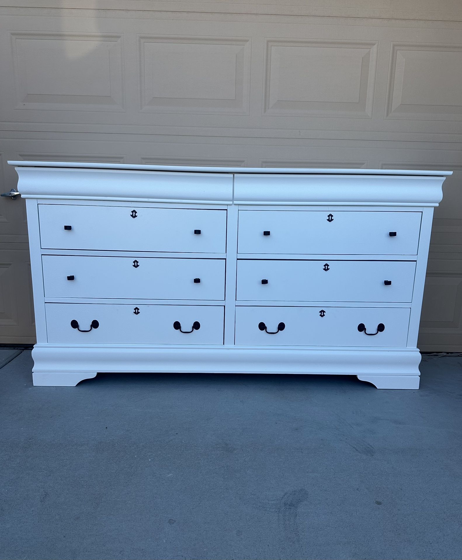 Dresser White 8-Drawers