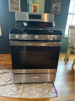 GE Gas Range with griddle