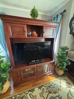 Tv stand