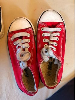Kids shoes free