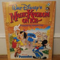 1987 Walt Disney's Magic Kingdom on Ice Souvenir Program Pinocchio Insert
