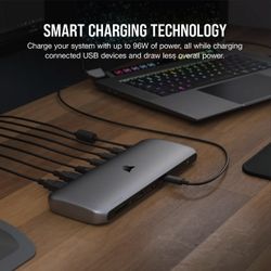 Corsair TBT200 Thunderbolt 4 Dock Silver