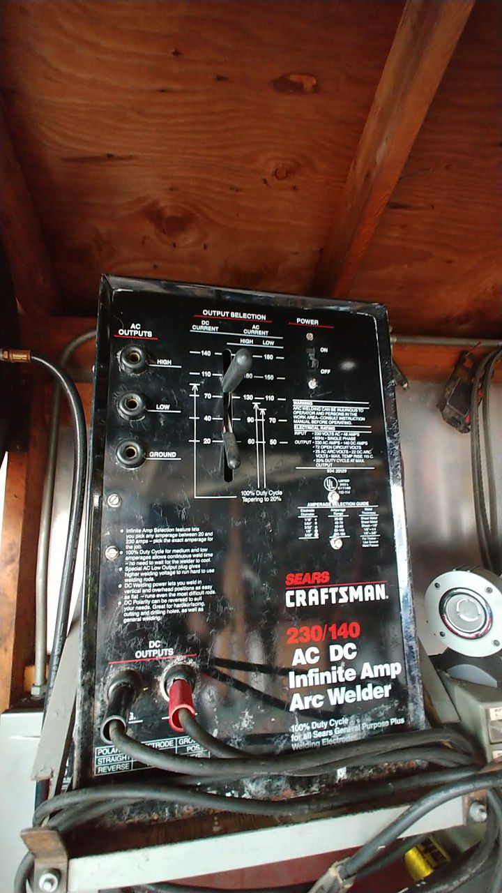 Craftsman AC/DC 220 v welder