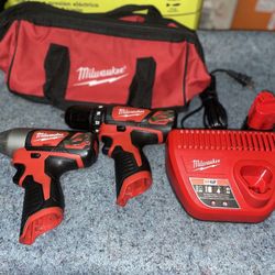 Milwaukee M12 Drill Impact Set