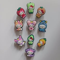 HELLO KITTY CHARMS 