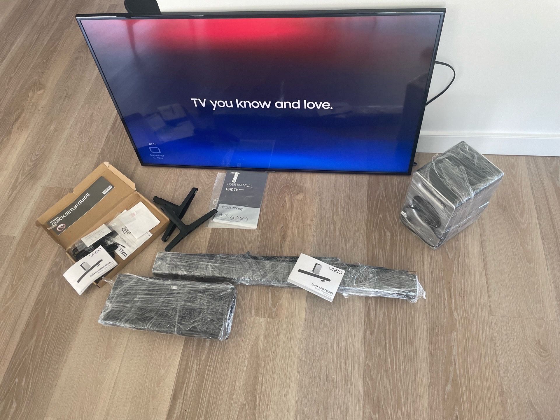 Samsung UHD 50” TV (plus bonus speakers)