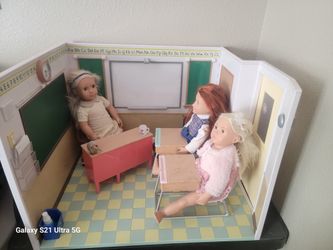 American Dolls And Classroom Set