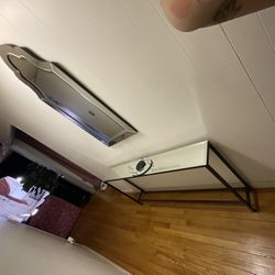 Entryway Table & Mirror Set