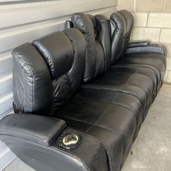 Freeeee Black Reclining Electronic Sofa 