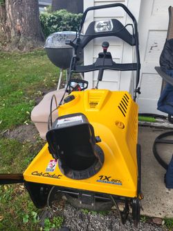 Snowblower 208cc Cadet As Is Not Tested