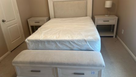 Queen bed full set with new mattress