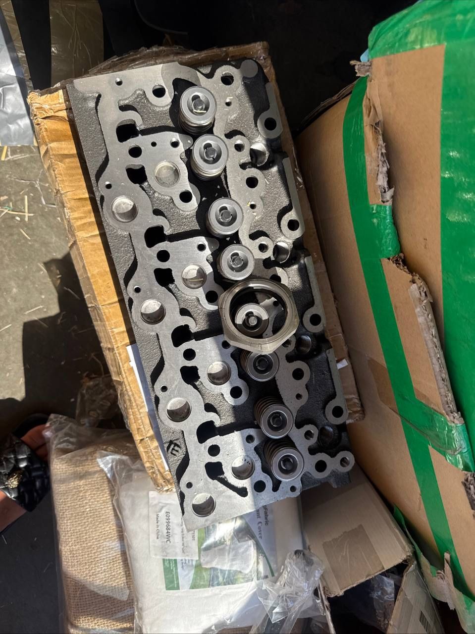 Higher Quality Cylinder Head Assy For Kubota F2803 Engine M5400 M4700 Tractor