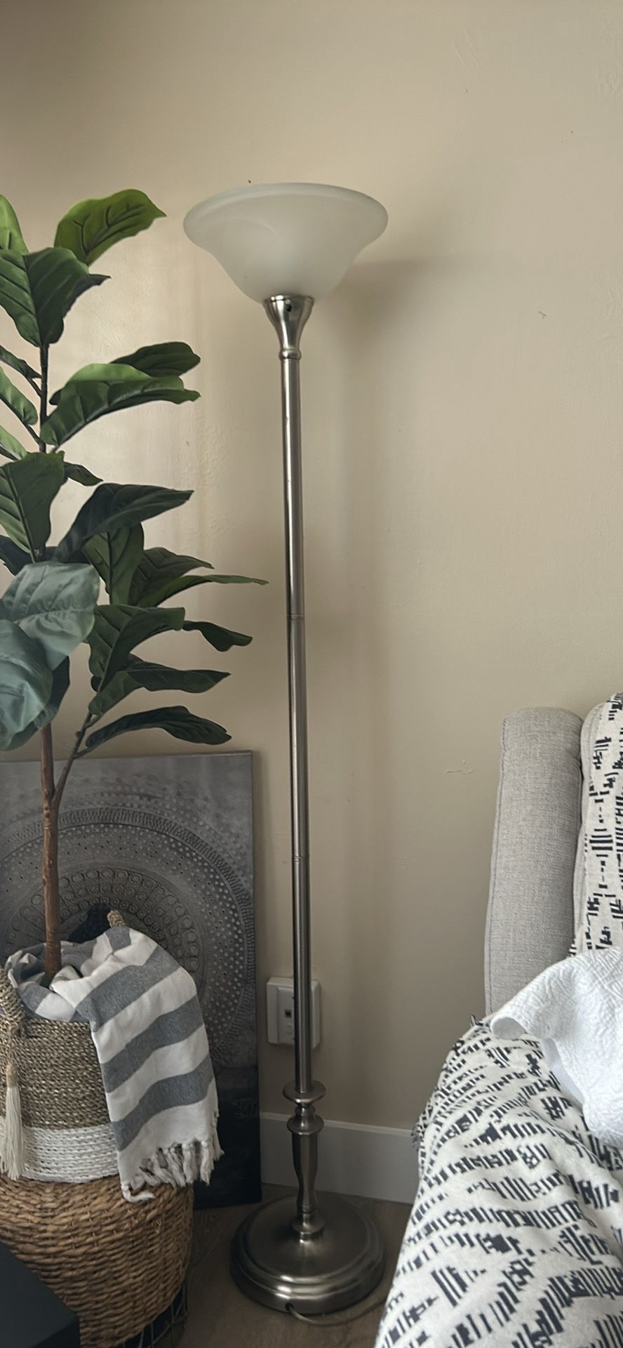 Mesas Para Sala Y Lámpara A Juego