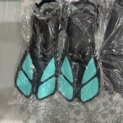 Brand New 2 Sets Of Snorkeling Fins