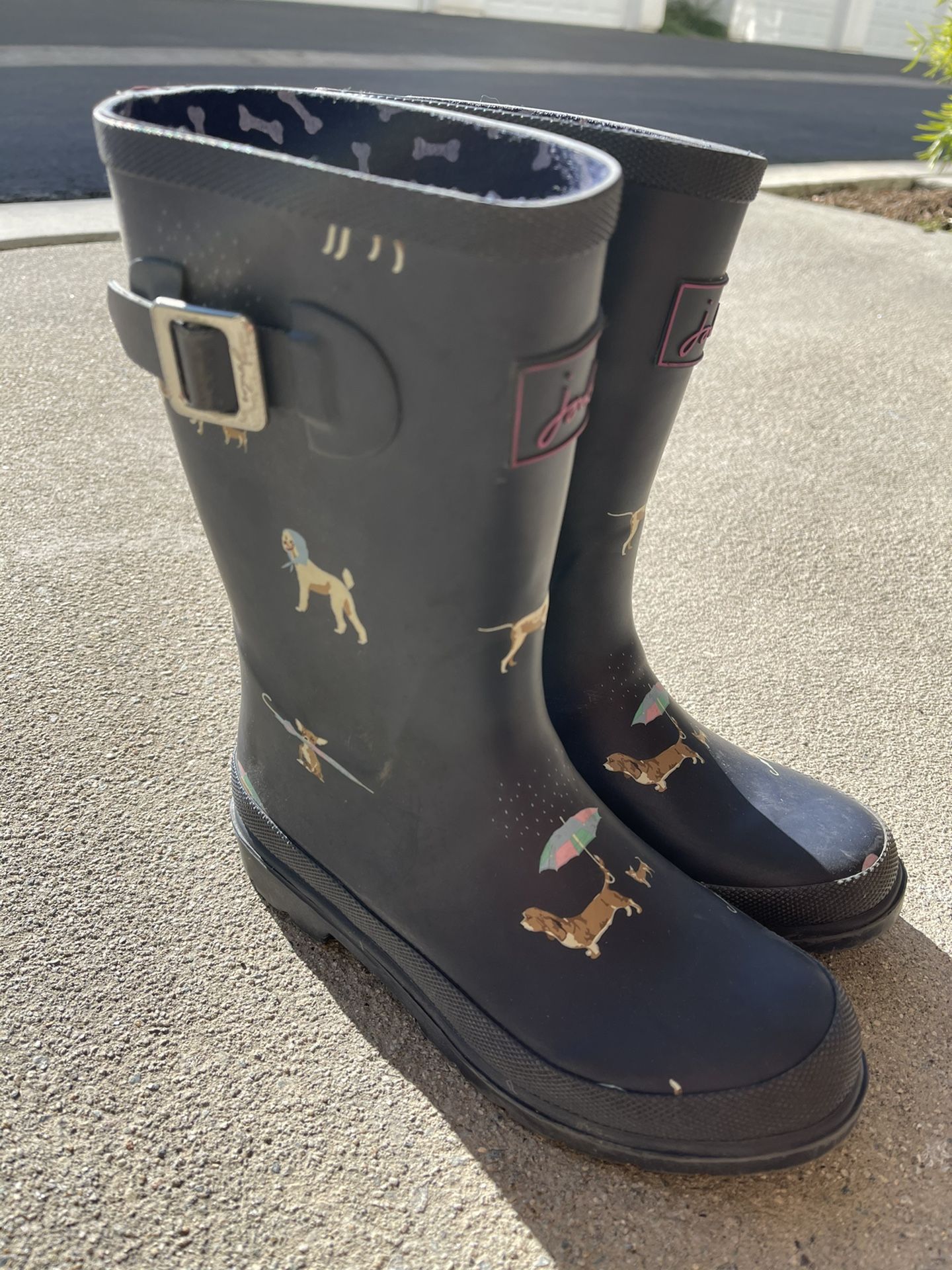 Rain boots Girl