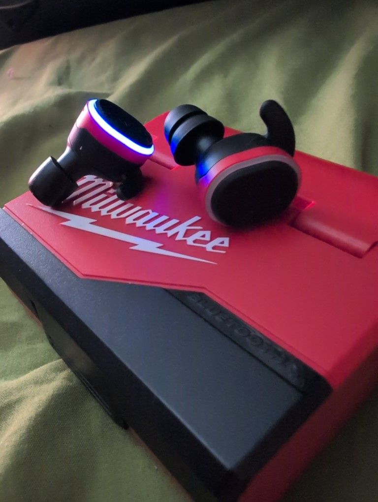 New Milwaukee Bluetooth Work Earbuds