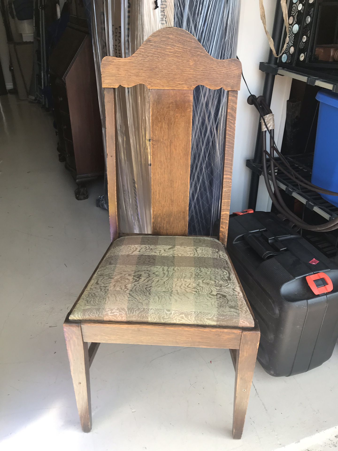Set 4 antique oak chairs