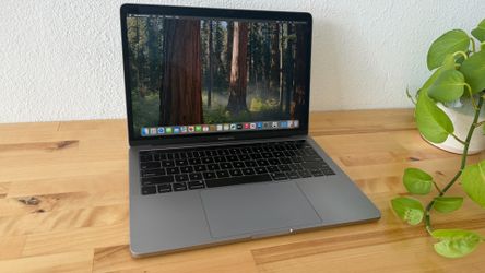 2019 Intel i5 13” MacBook Pro 256GB SSD 8GB RAM Space Gray