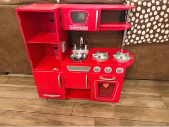 Toy kitchen set