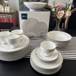 Mikasa Cameo Platinum 32 Pieces