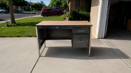 Free Desk