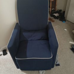 Nursery Chair Comes With Matching Foot Stool