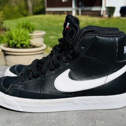 Nike High Top - Youth 5.5
