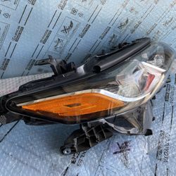2023 Toyota Camry Headlight Used Oem 
