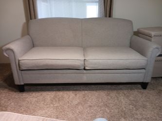 Sofa beige  6ft