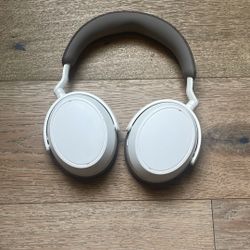 Momentum Headphones 