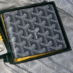 Brand New Goyard Wallet Grey