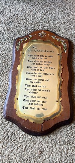 Ten Commandments plaque