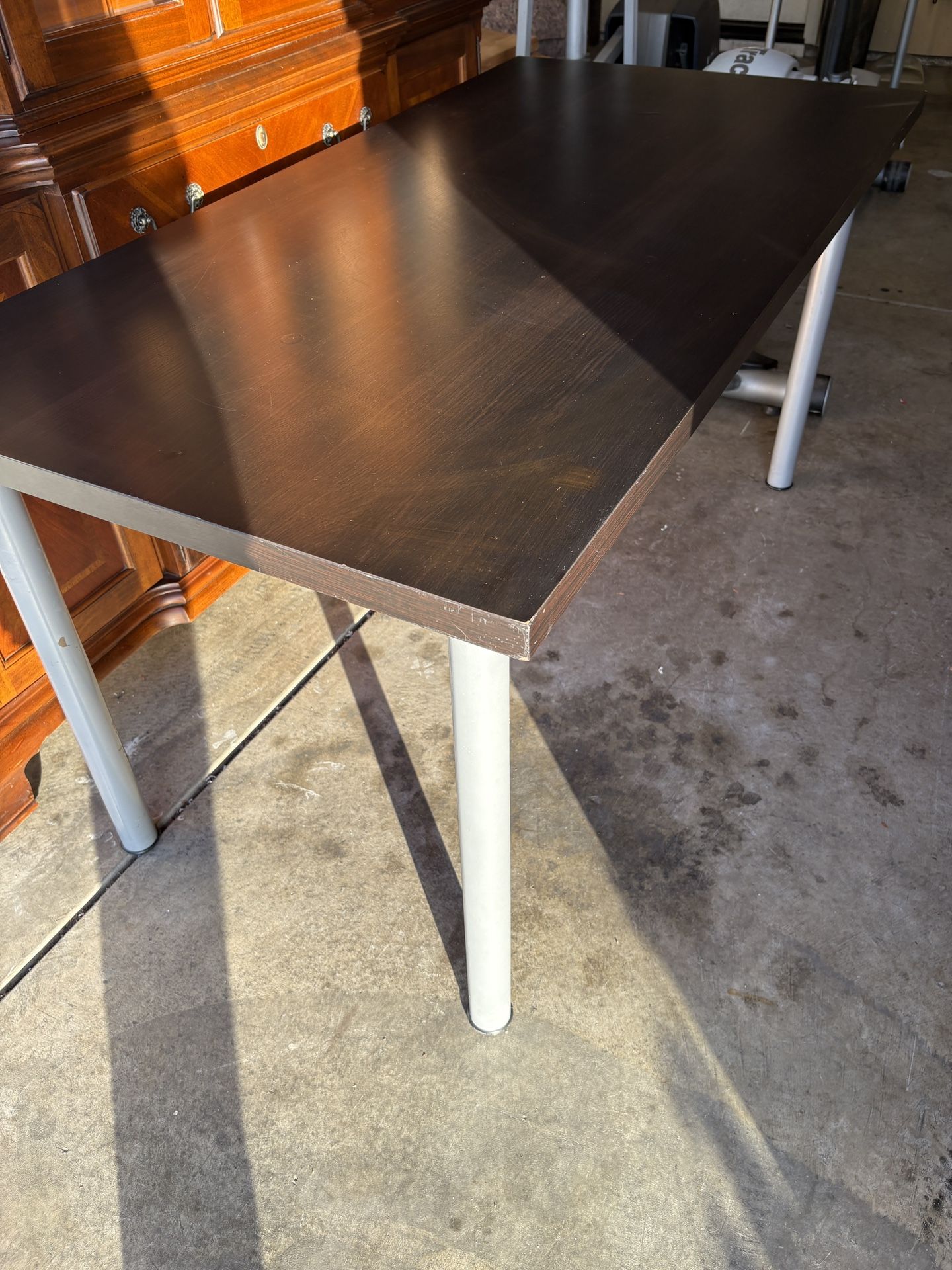 Table / Desk