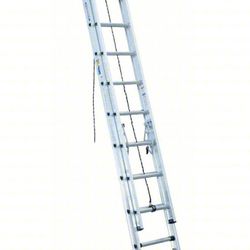 24 FT WERNER Extendable LADDER GREAT CONDITION!!!