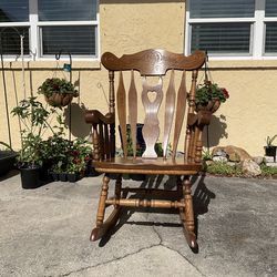 Oak rocking chair
