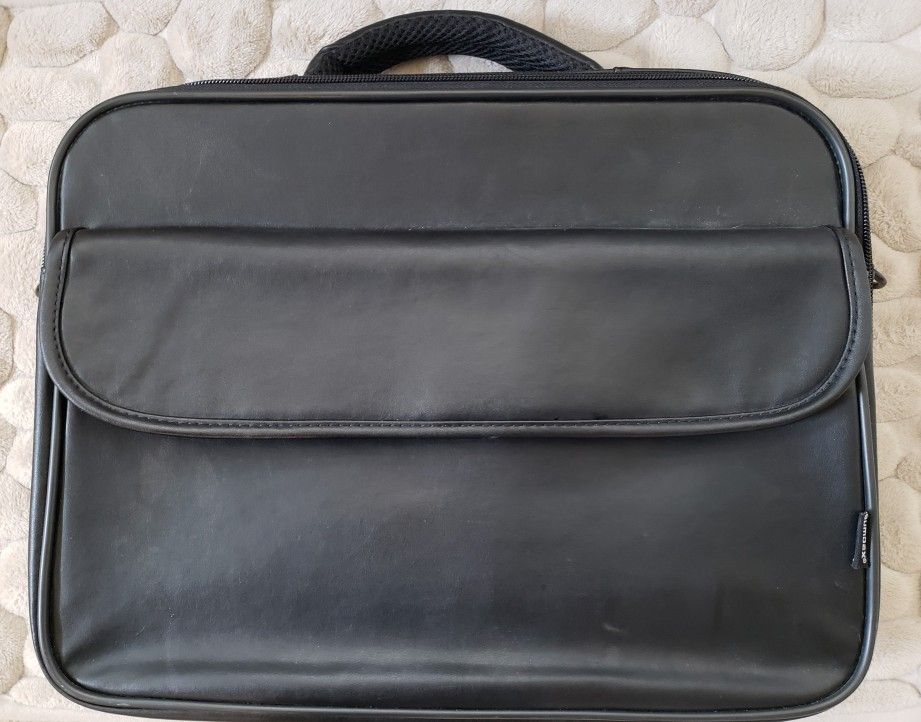 SUMDEX LAPTOP BRIEFCASE 15.6"