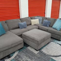 Gray U Shaped Sectional Couch 