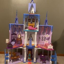 Disney Frozen 2 Ultimate Arendelle Castle Playset
